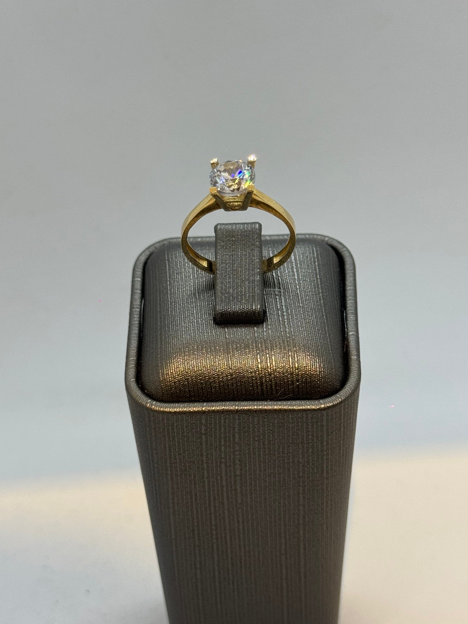 2.94 Gram 14 Ayar Tektaş Yüzük